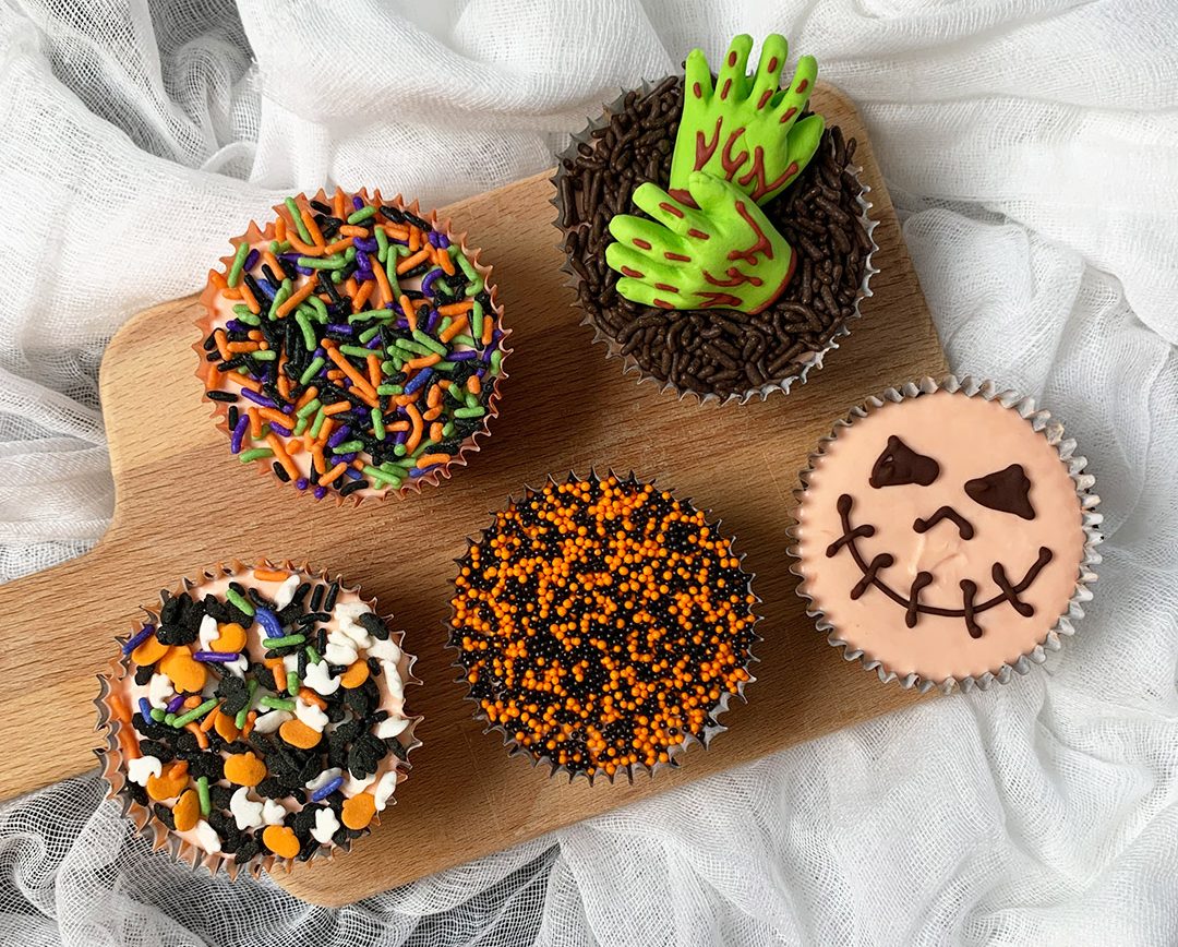 Jack-O’-Lantern Pumpkin No Bake Cheesecake
