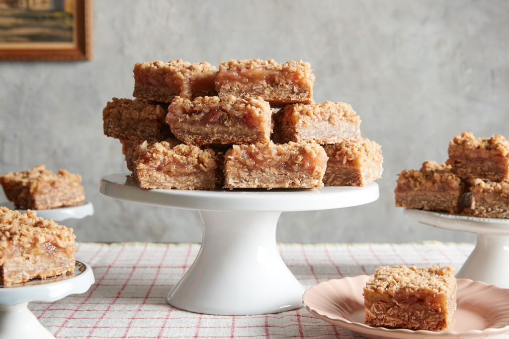 Oatmeal Crisp Rhubarb Bars