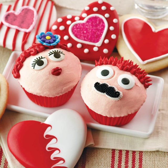 His and Hers Valentine's Day Cupcakes