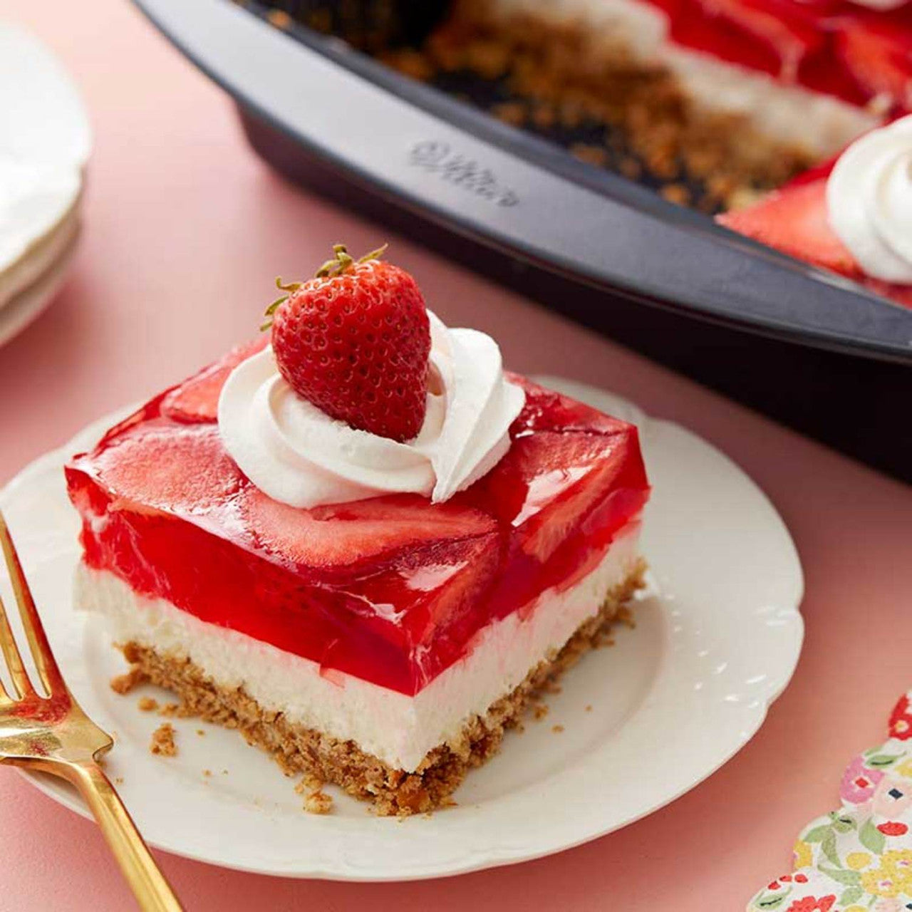 Easy Strawberry Pretzel Dessert